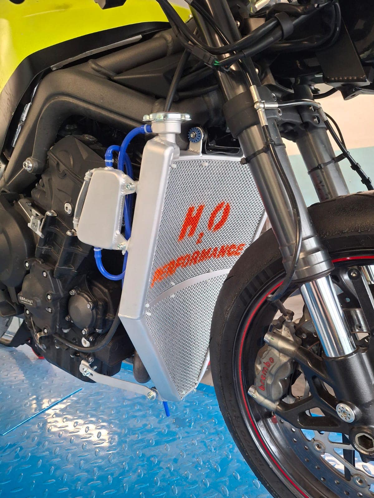 テイラーメイド トライアンフ DAYTONA 675/675R 2013 Triumph Daytona 675 and 675R – First Look Review