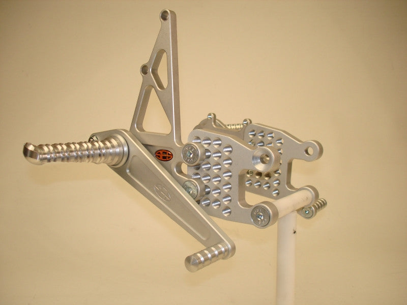 Kawasaki ZX6R 2009> SES Race Rearsets UK Race Support