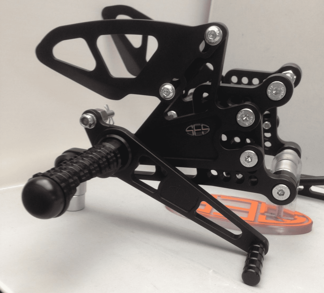 Yamaha YZF600 R6 2017> SES Race Rearsets UK Race Support