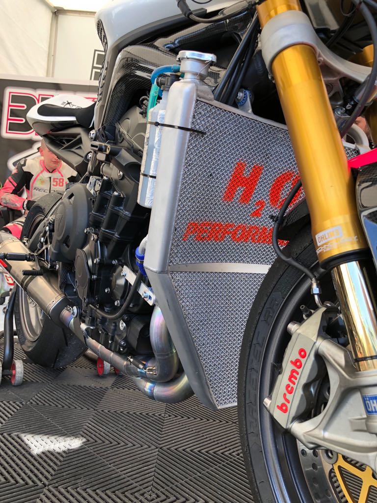 Triumph Daytona 675/R & 765 Moto2 H2O Performance Oversize Water Radiator